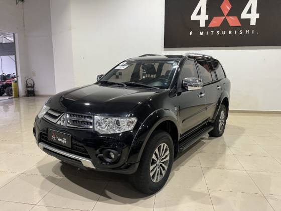 MITSUBISHI PAJERO 3.2 HPE 4X4 7 LUGARES 16V TURBO INTERCOOLER DIESEL 4P AUTOMÁTICO MITSUBISHI PAJERO 3.2 HPE 4X4 7 LUGARES 16V TURBO INTERCOOLER DIESEL 4P AUTOMÁTICO